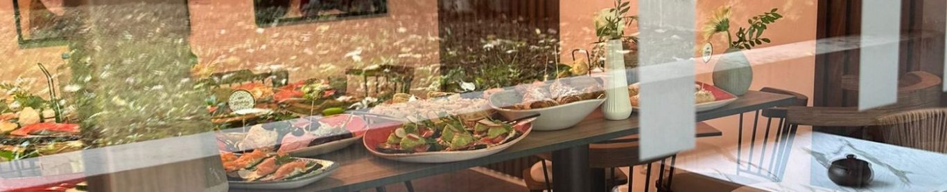 Theke im Verkaufsraum des Café Filion